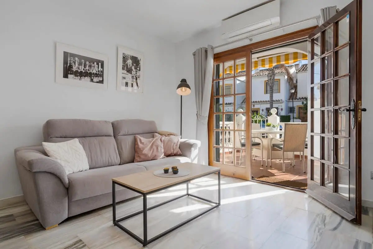Apartamento en La Campana con piscina - Ref 60