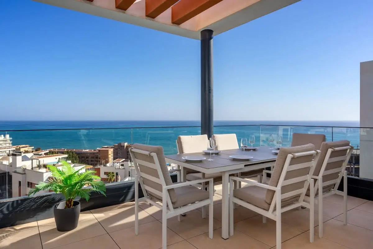 Apartamento con vistas al Mediterráneo en el exclusivo El Higuerón