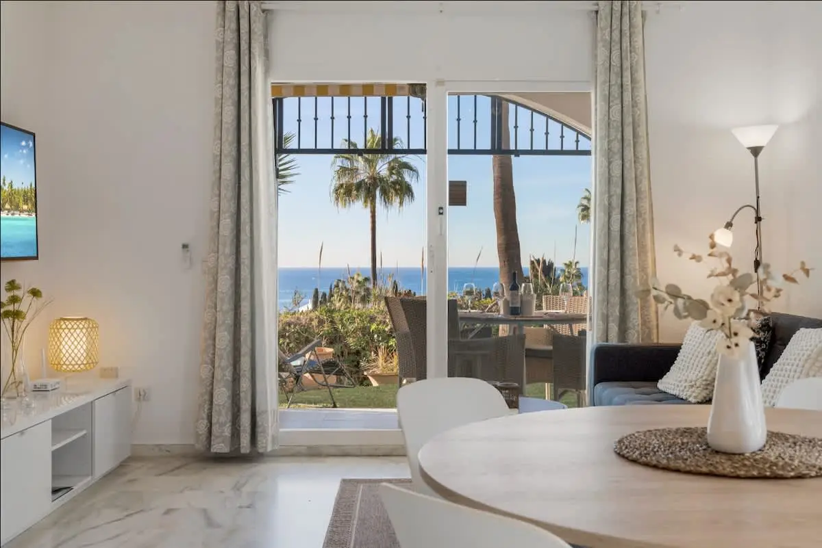 Pool and Garden Apt - Ref 253