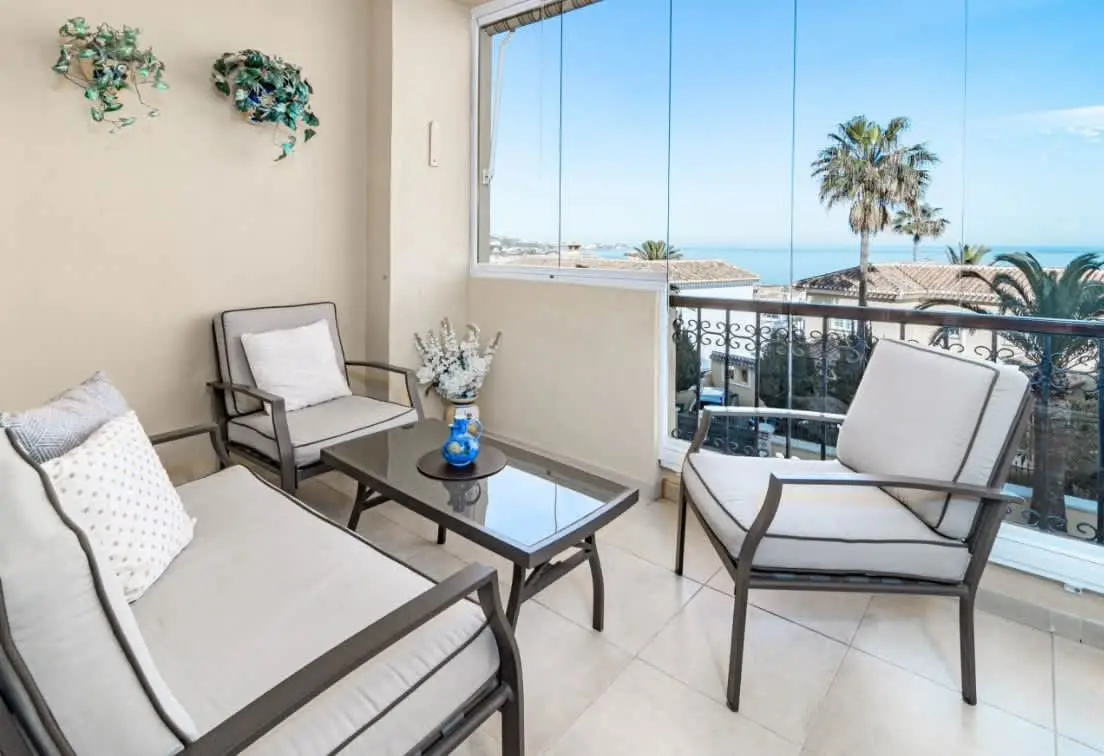 Apartamento con vistas al mar y piscina - Ref 219