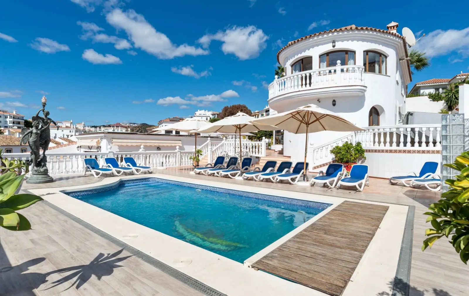 Villa of Angels con vistas al mar, finca de lujo de 8 dormitorios con piscina, jacuzzi y terrazas Ref 20